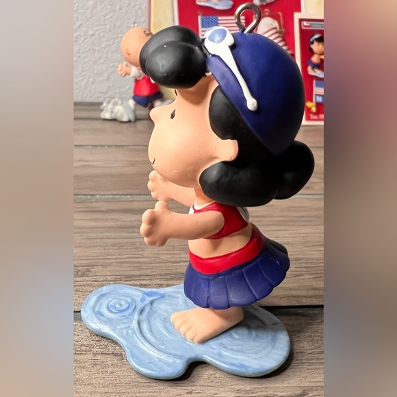 Hallmark 2004 The Peanuts Games 4 Christmas Ornaments Snoopy, Lucy Charlie Brown - Picture 3 of 15